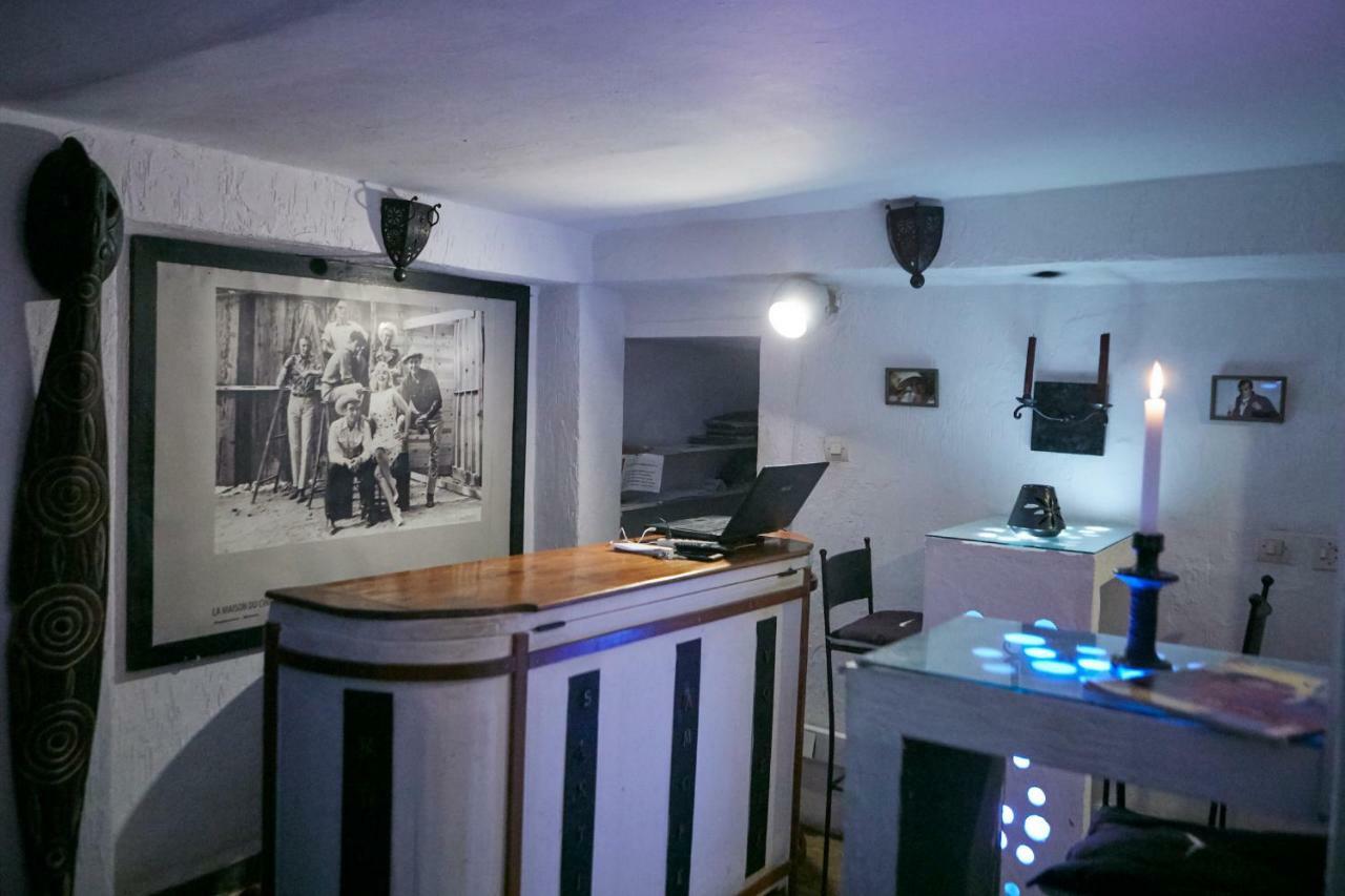 La Maison Du Cinema Szavíra Kültér fotó